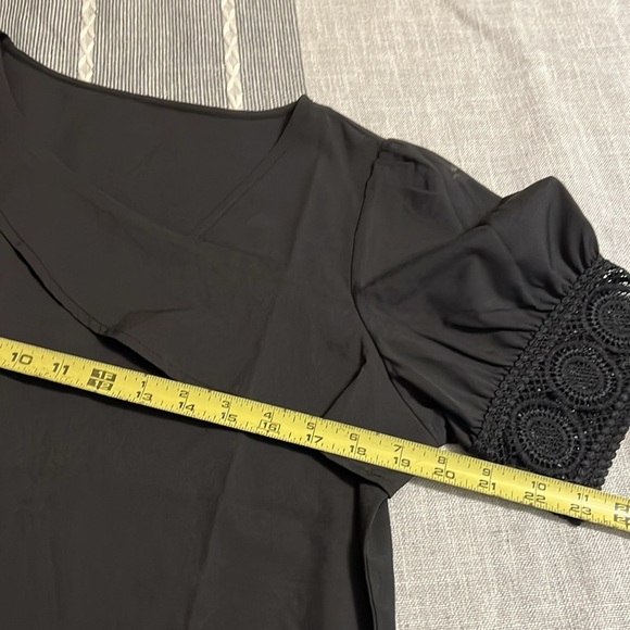 Emery Rose blouse top - Picture 6 of 8